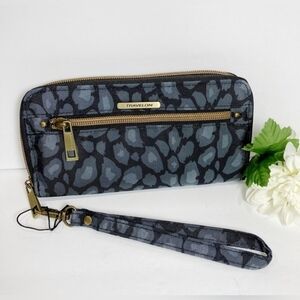 Travelon RFID Blocking Grey Animal‎ Print Continental Wallet Wristlet